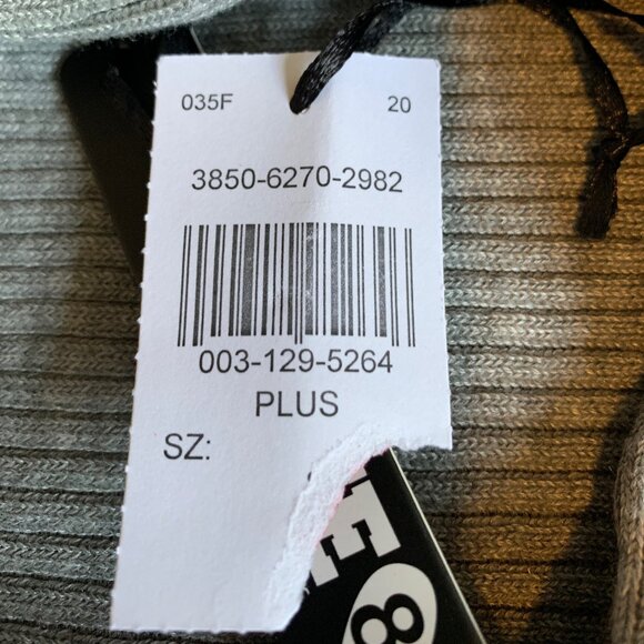 ๐ฑ 5 FOR $10. LOVE 83 GRAY TURTLENECK FITTED SWEATER NWT - Picture 9 of 10